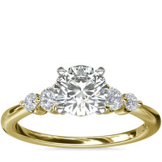 14k 黃金小巧雙輔石鑽石訂婚戒指（1/6 克拉總重量）
